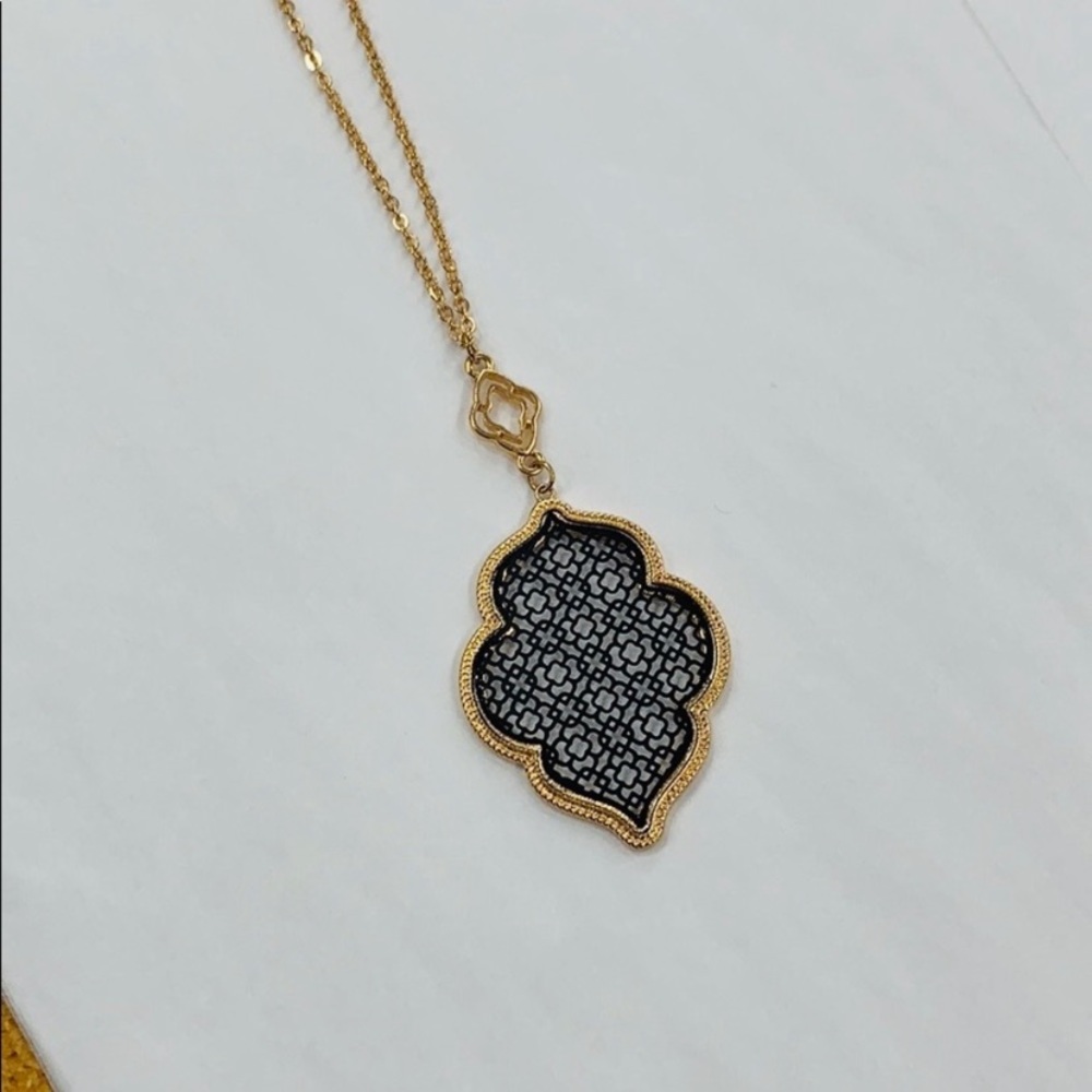 Gold/Black Tone Filigree necklace set - Picture 4 of 4